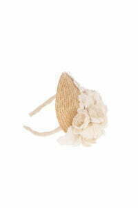Hair accessory with flowers - Image 4